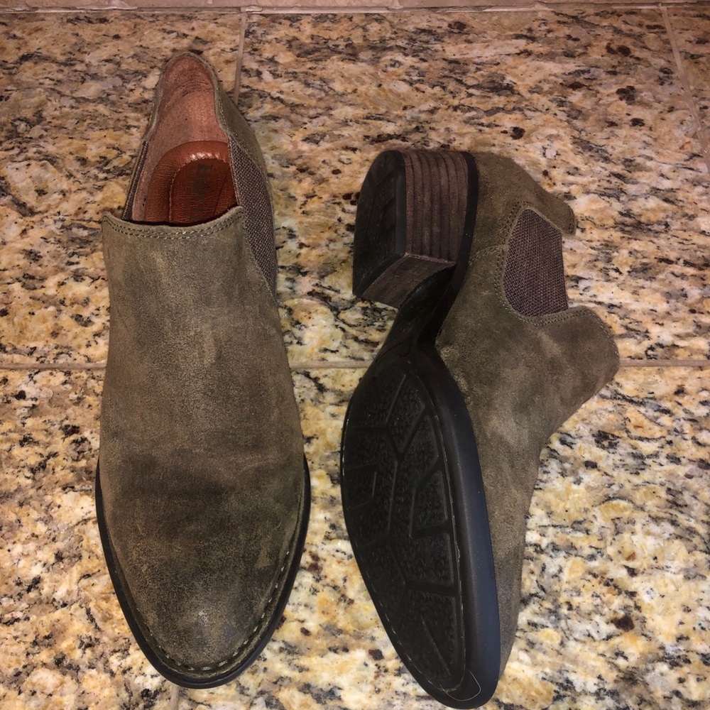 Born short boots